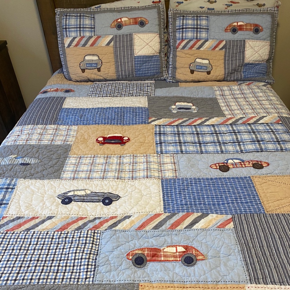 Pottery Barn Kids Full Comforter and Sheets